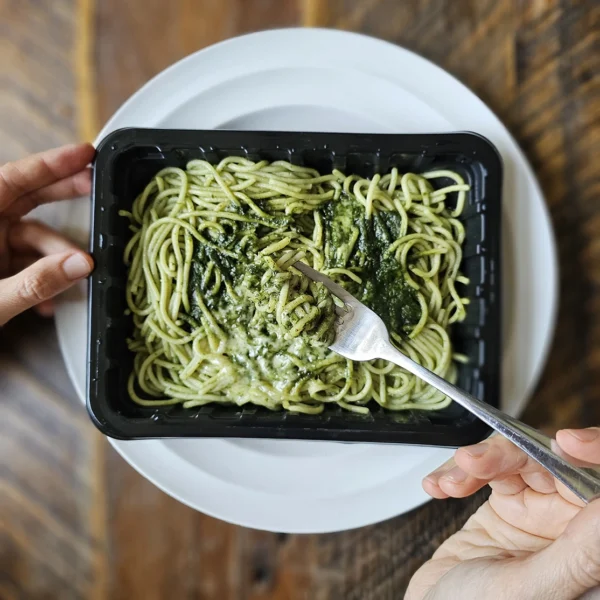 Spaguetti pesto y parmesano - Imagen 2